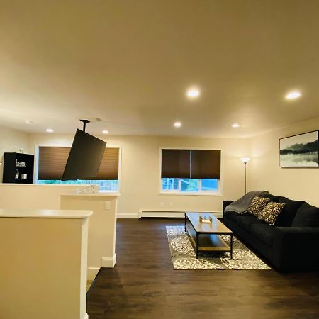 Beautiful 2 Bedroom 1 Bath Apartment With Private Garage Anchorage Kültér fotó