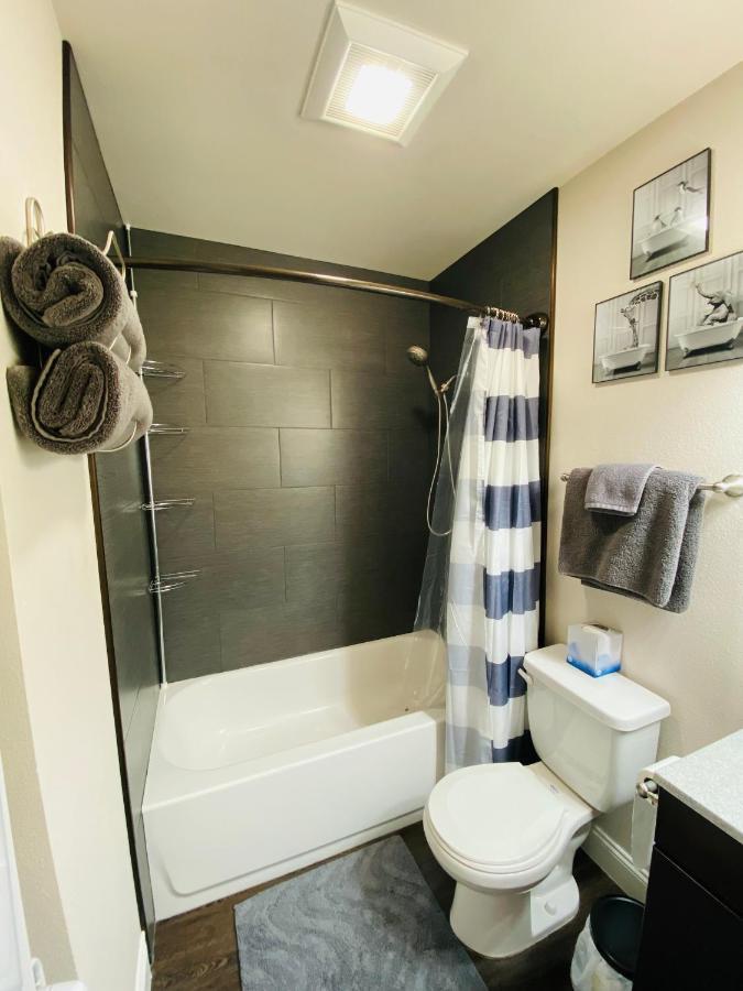Beautiful 2 Bedroom 1 Bath Apartment With Private Garage Anchorage Kültér fotó