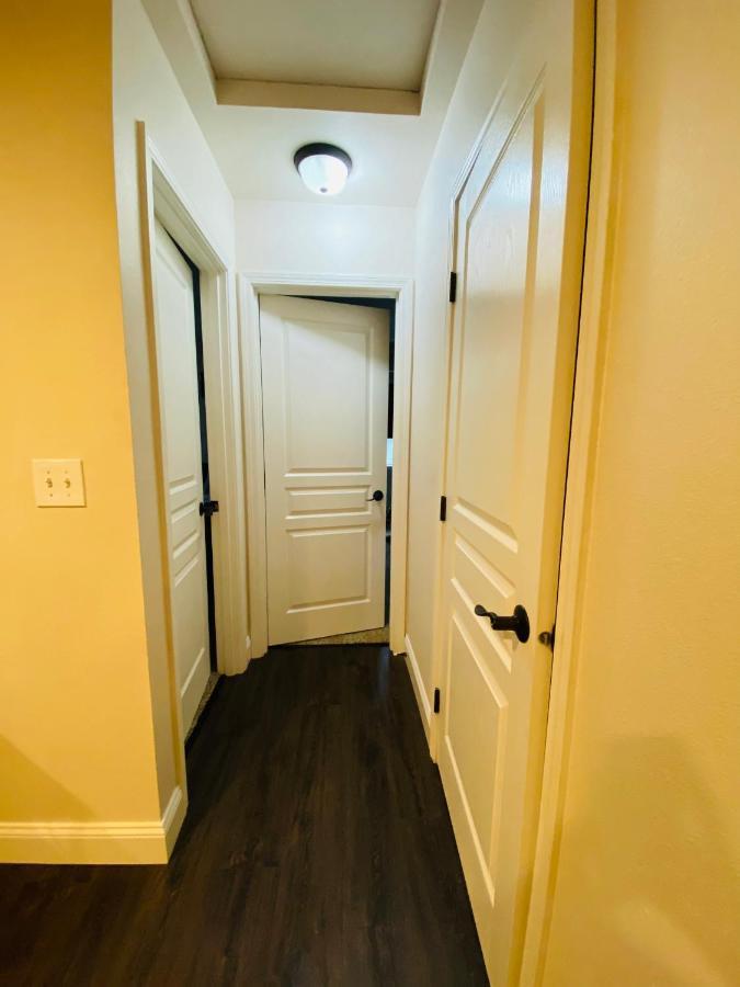 Beautiful 2 Bedroom 1 Bath Apartment With Private Garage Anchorage Kültér fotó