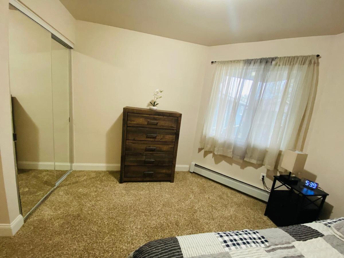 Beautiful 2 Bedroom 1 Bath Apartment With Private Garage Anchorage Kültér fotó