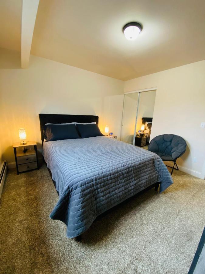 Beautiful 2 Bedroom 1 Bath Apartment With Private Garage Anchorage Kültér fotó