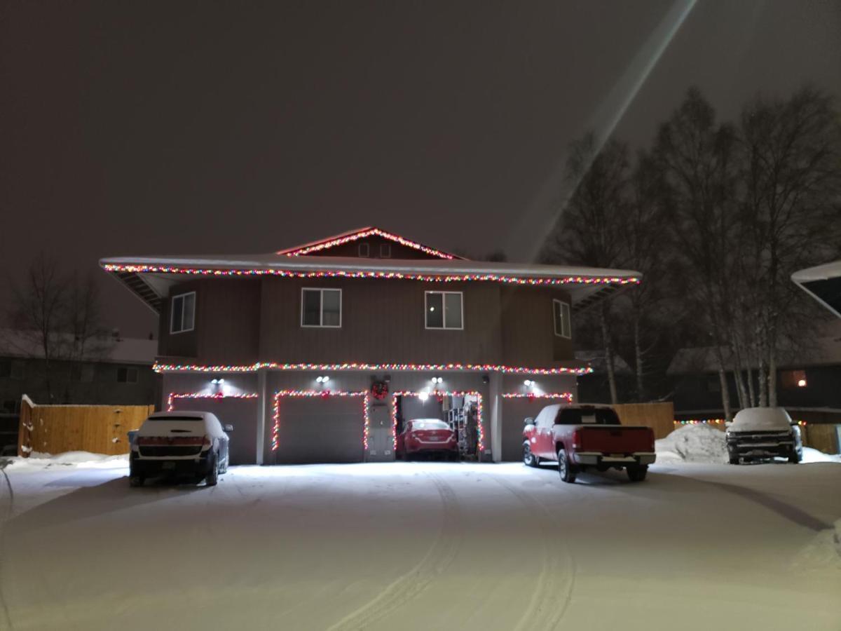 Beautiful 2 Bedroom 1 Bath Apartment With Private Garage Anchorage Kültér fotó